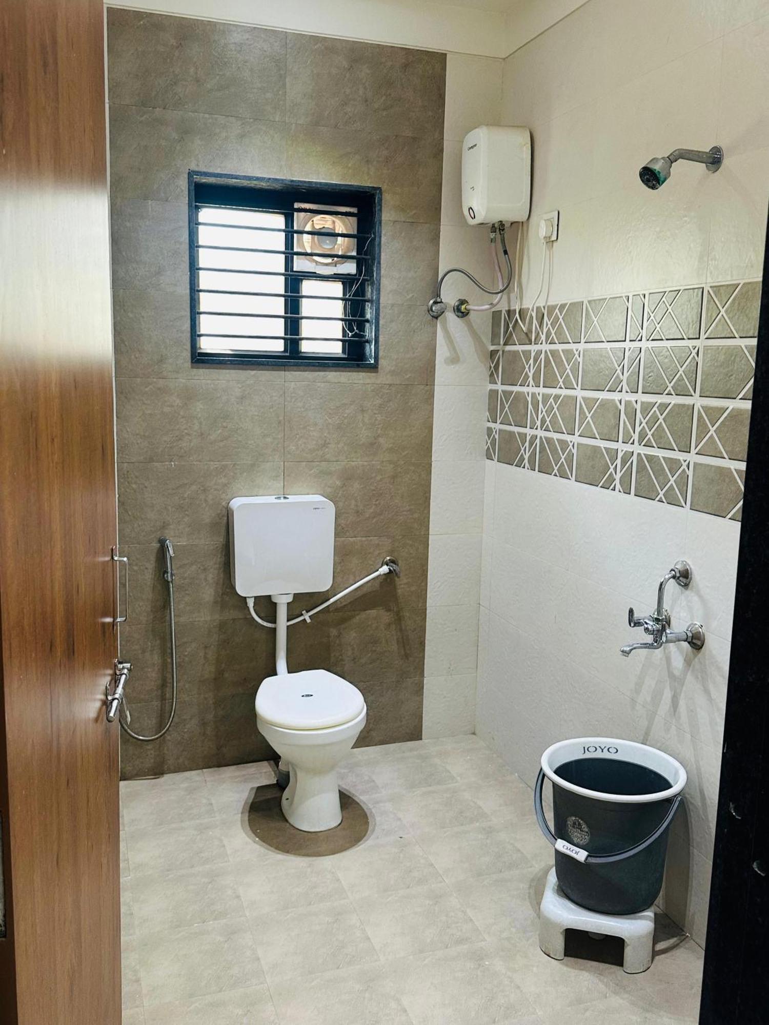 Srk Farm And Resort Anjār Екстериор снимка